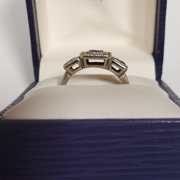 Black & White Diamond Ring - Picture 2 of 4